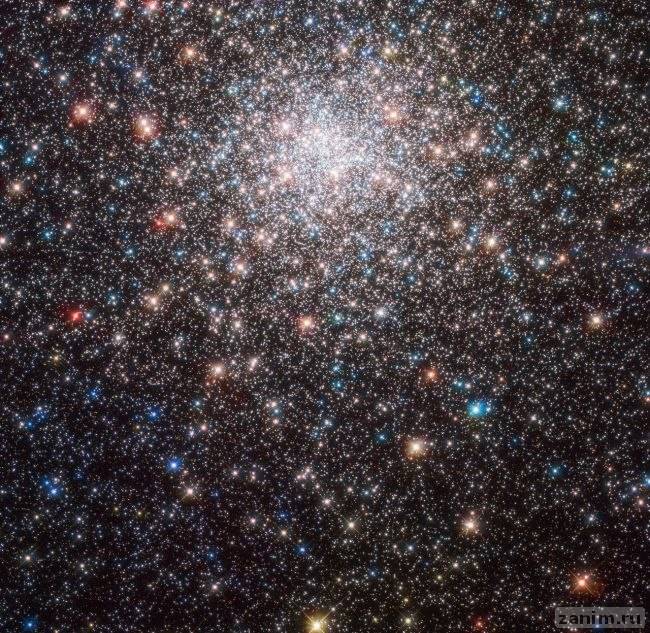 «Хаббл» заснял галактику с 200 миллиардами звезд