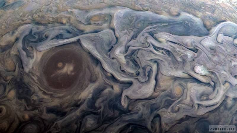 Потрясающее изображение облаков Юпитера