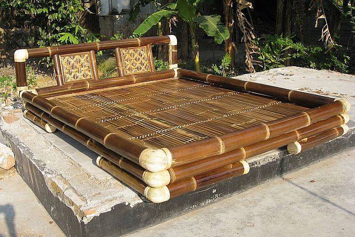 кровать из бамбука