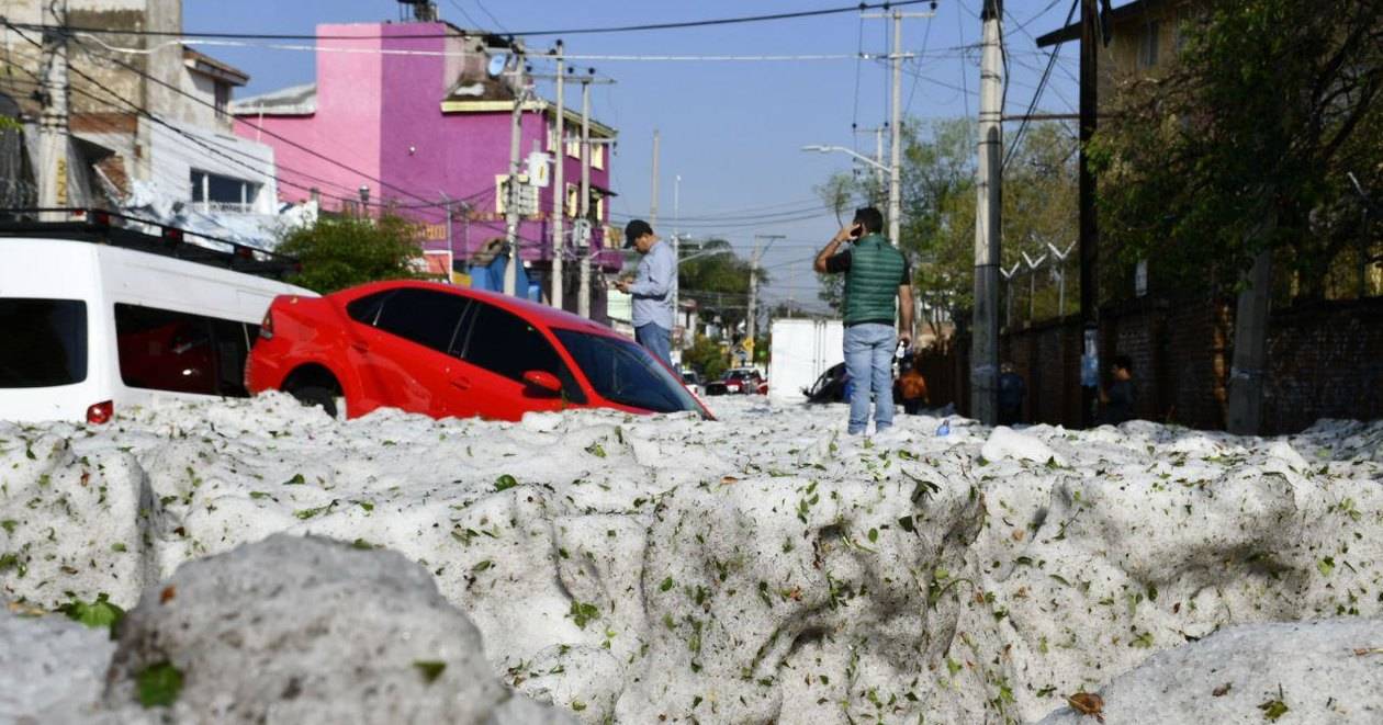 Аномальный снежный шторм обрушился на Мексику